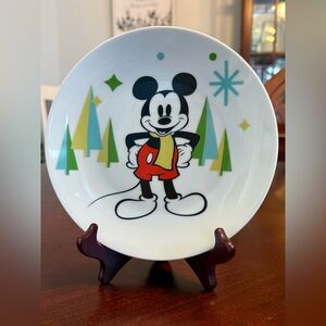 Disney Mickey Mouse Winter/Christmas Appetizer Plates 8” Set Of 4